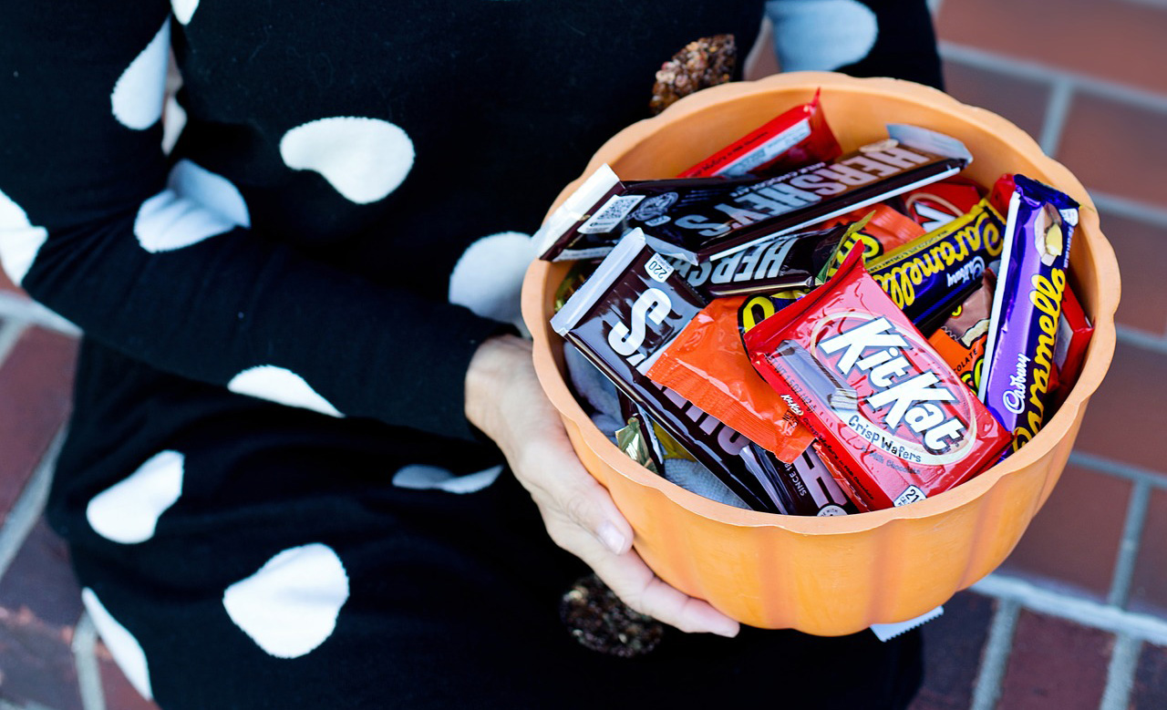 Celebrate Halloween With These Perfect Book & Candy Pairings!